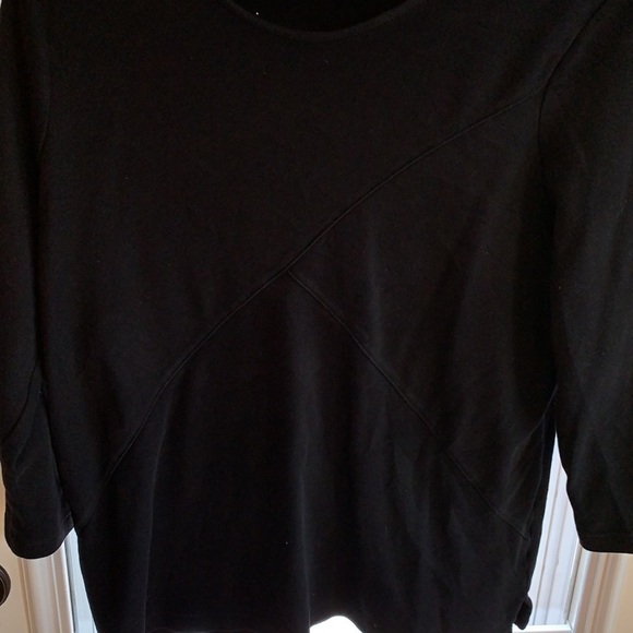 Women’s top - 4 for $20 - Picture 4 of 5